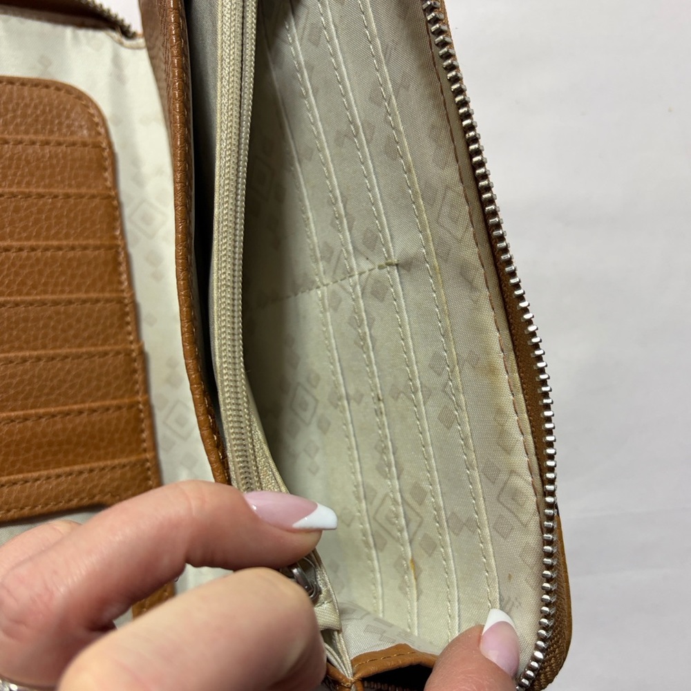 Thirty one all about the Benjamin’s wallet cheetah print - Picture 3 of 9